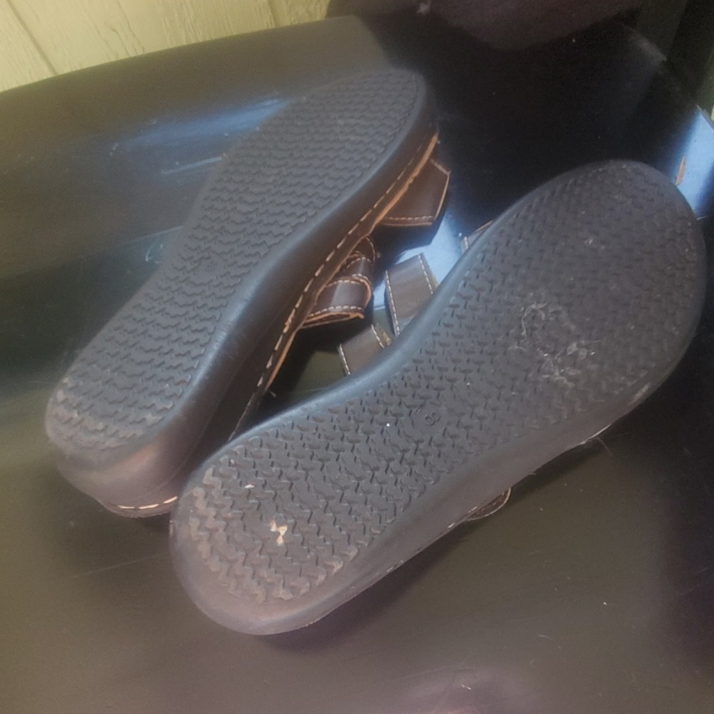 Sandals - Picture 3 of 3